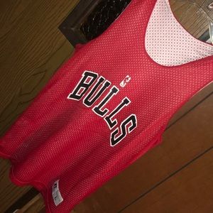 Chicago Bulls too sz Youth L will fit men small